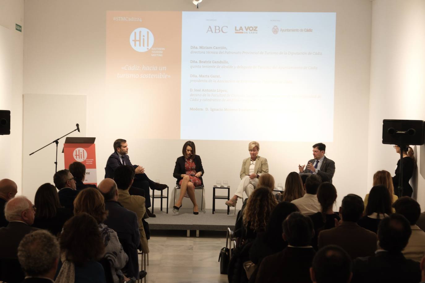 Foro de turismo: Cádiz debate sobre el modelo de ciudad que quiere