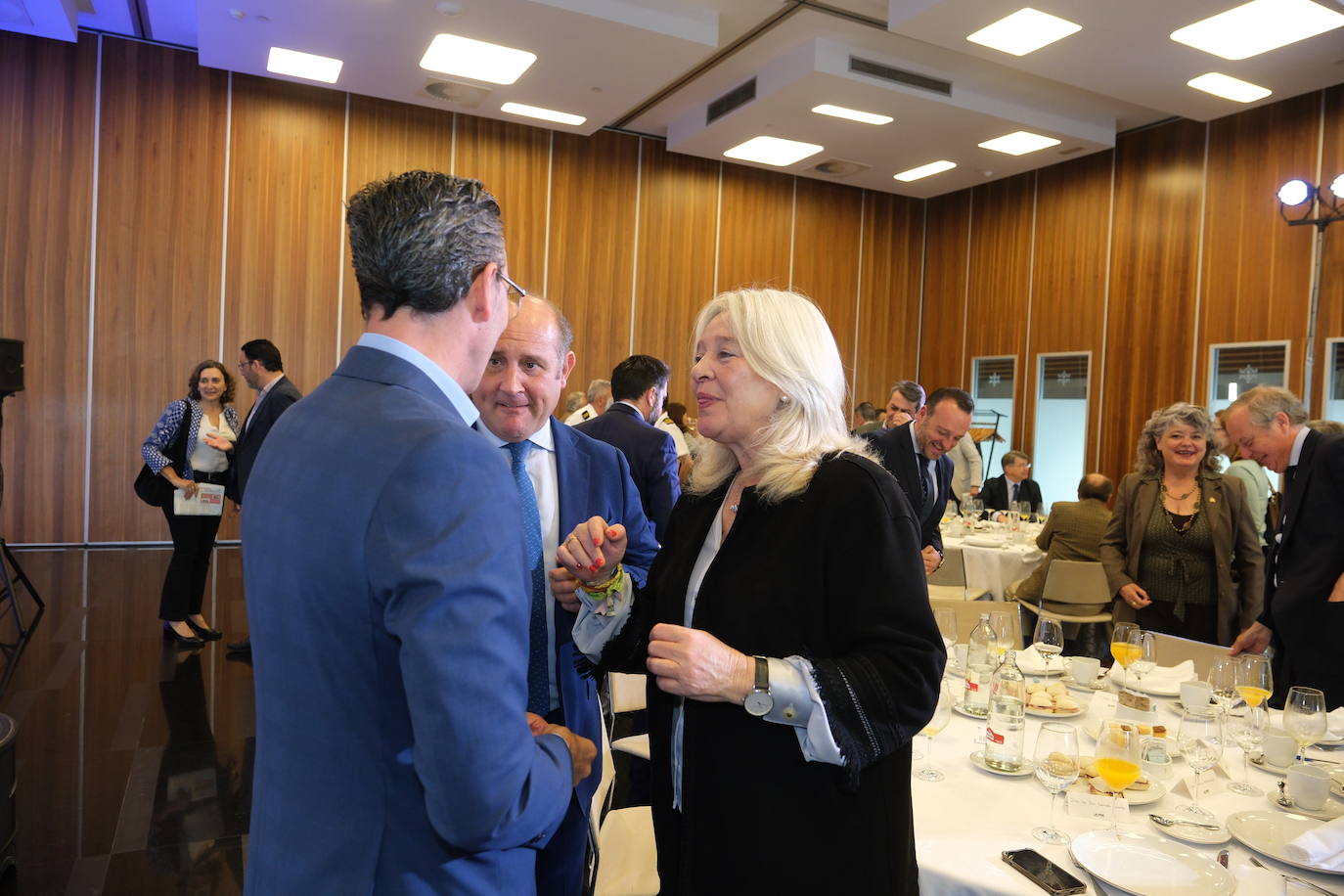 Personalidades de la vida social y política de la provincia de Cádiz asisten a la Mirada Económica con Joaquín Segovia, director territorial Sur de Telefónica