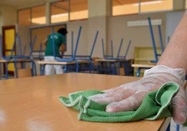 Más de 20 millones de euros para la limpieza de los centros educativos de Cádiz