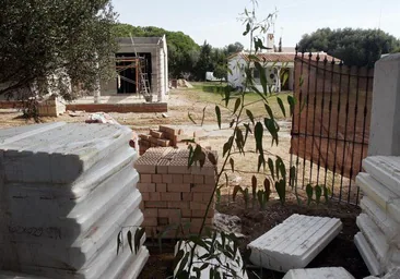 Ejecutado el derribo de una vivienda ilegal en Barbate por «criterios urgentes de seguridad y salubridad»