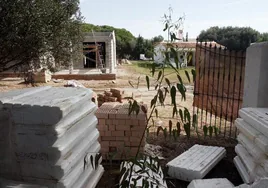 Ejecutado el derribo de una vivienda ilegal en Barbate por «criterios urgentes de seguridad y salubridad»