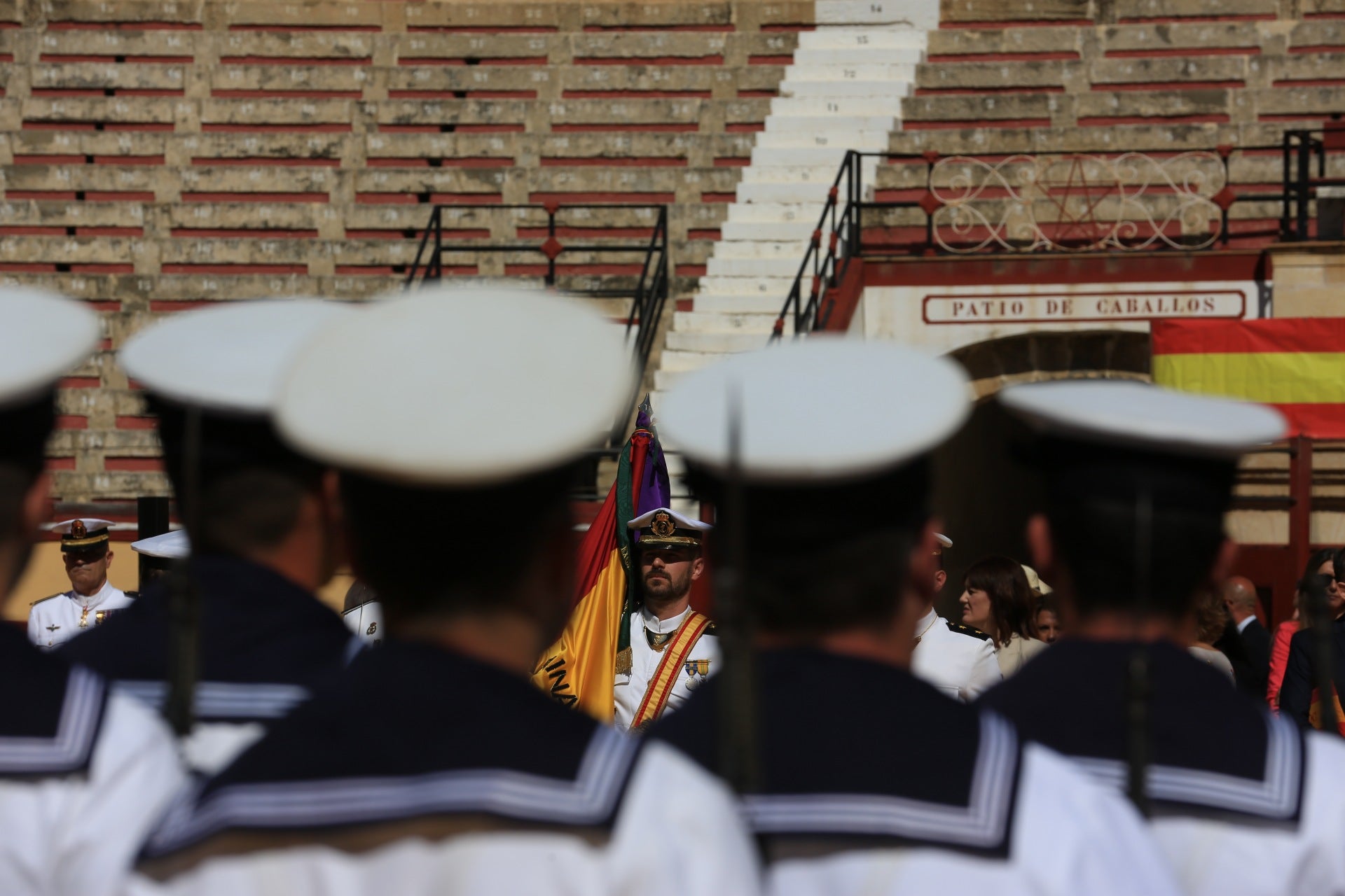 Fotos: Jura de bandera civil en la Plaza de Toros de El Puerto