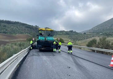 Diputación contrata obras para mejorar nueve carreteras de la Sierra de Cádiz