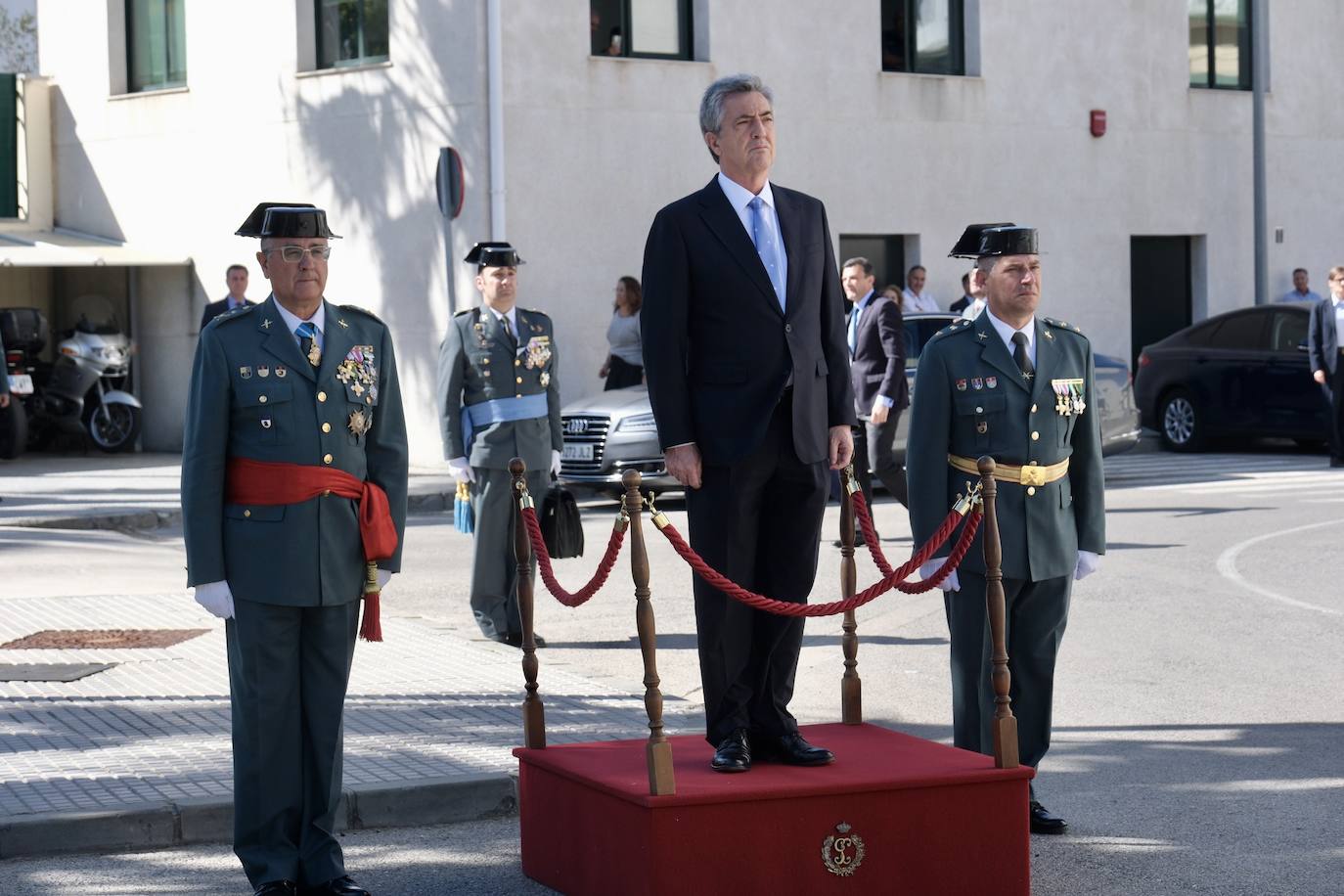 Fotos: Así ha sido la toma de posesión del nuevo jefe de la Comandancia, el coronel Luis Martín Velasco