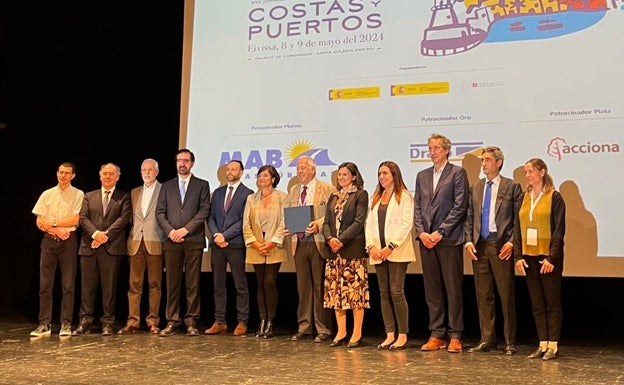 Foto de familia en las jornadas Españolas de Ingeniería de Costas y Puertos 2024