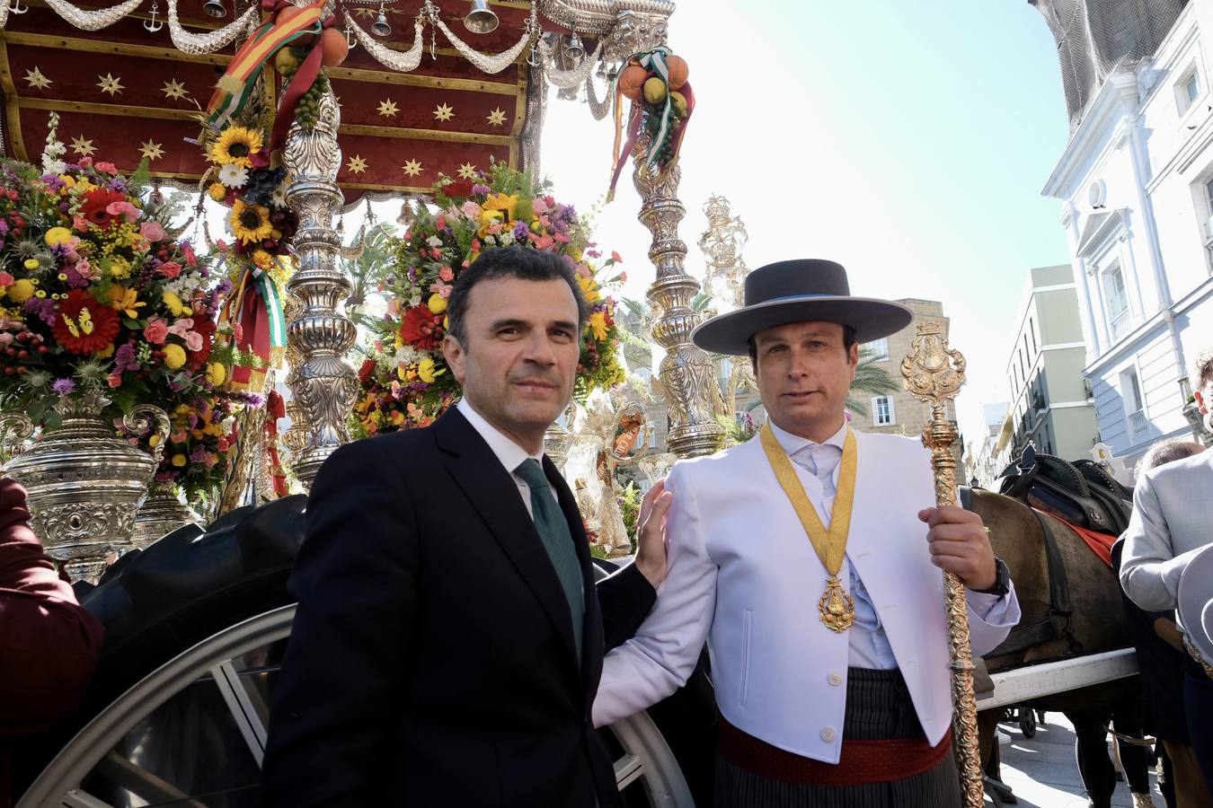 Fotos: La hermandad del Rocío de Cádiz recorre la ciudad antes de salir hacia Almonte