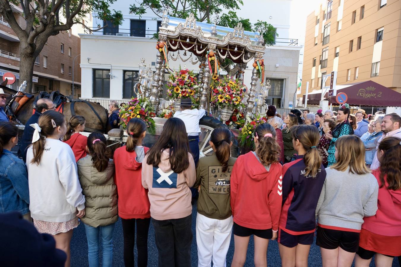 Fotos: La hermandad del Rocío de Cádiz recorre la ciudad antes de salir hacia Almonte