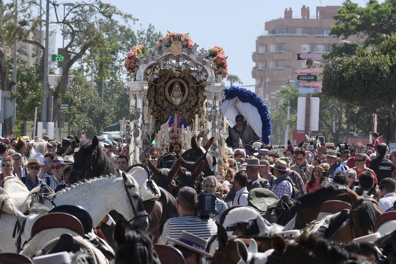 Fotos: embarque de la hermandad del Rocío de Jerez