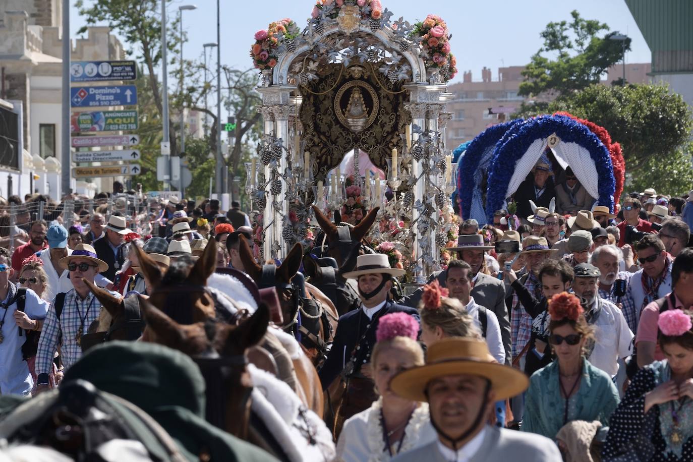 Fotos: embarque de la hermandad del Rocío de Jerez