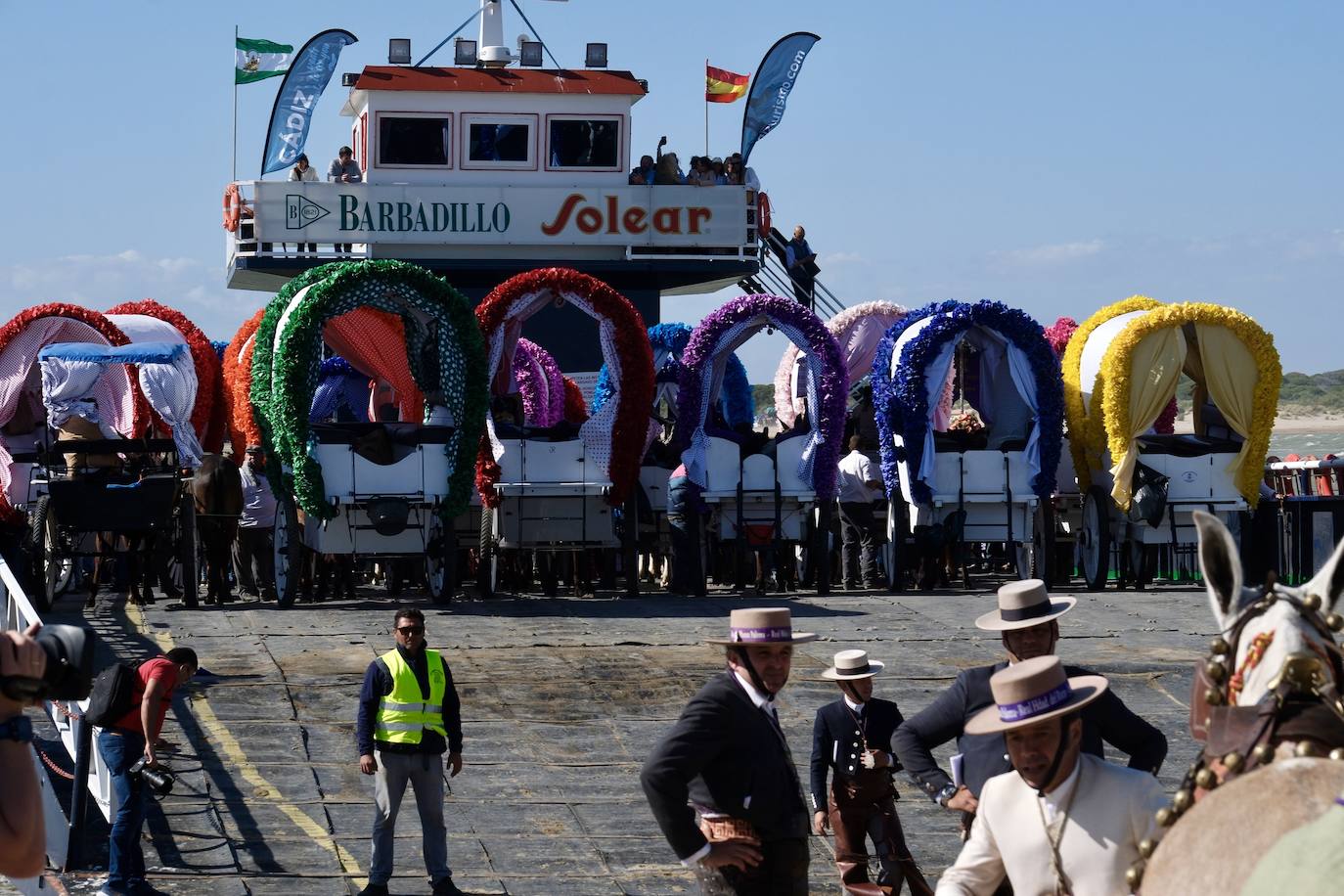 Fotos: embarque de la hermandad del Rocío de Jerez