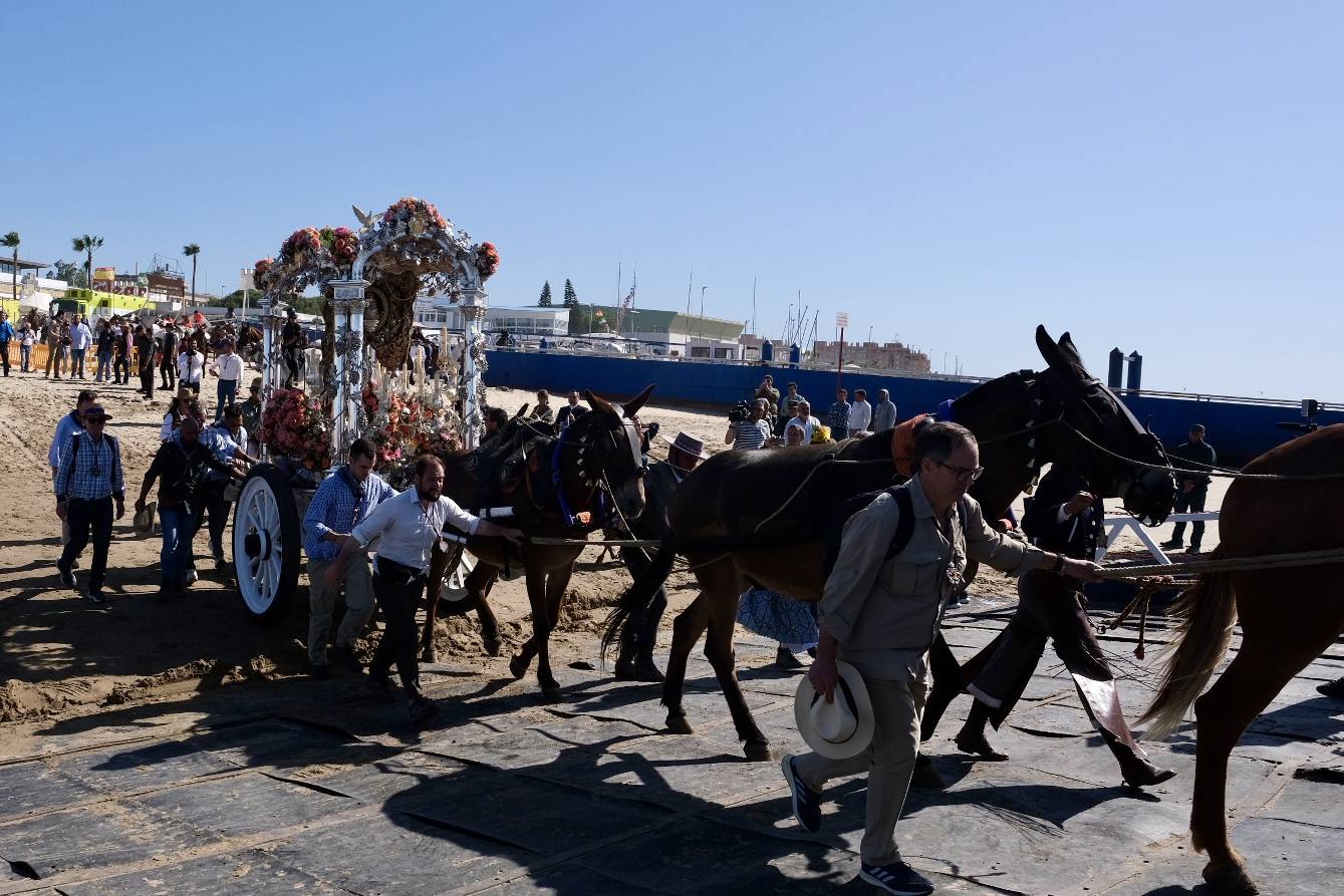 Fotos: embarque de la hermandad del Rocío de Jerez