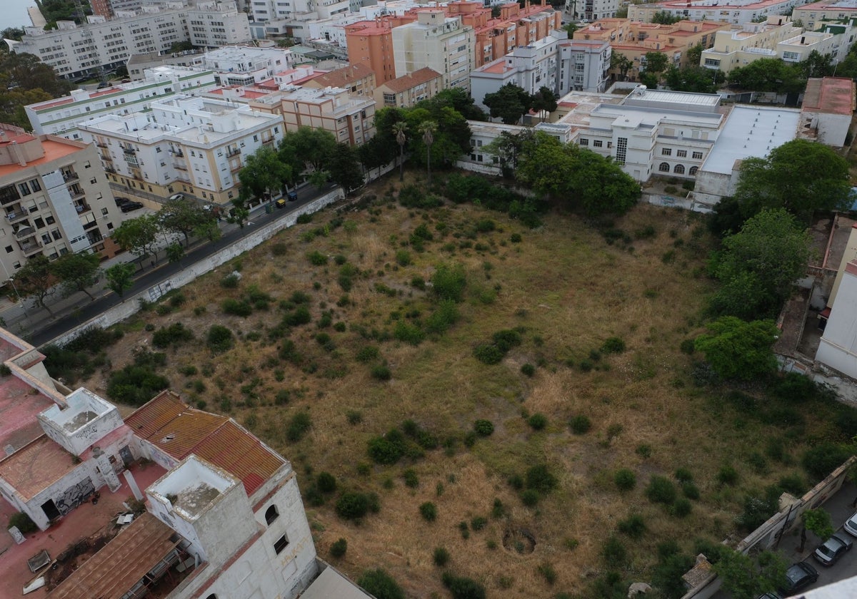 El vasto terreno sin uso en pleno corazón del barrio de San Severiano