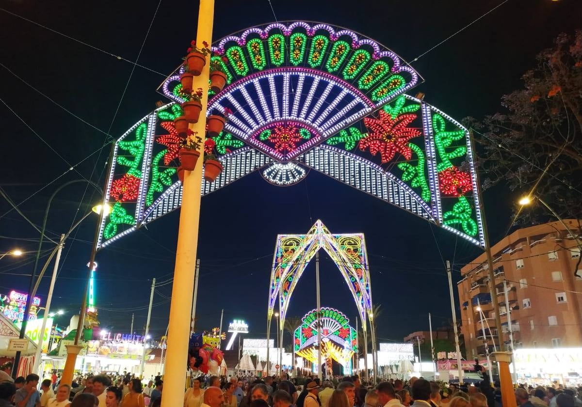 Guía de la Feria de la Manzanilla de Sanlúcar: fecha, programación, transporte público, paseo de caballos y corrida de toros