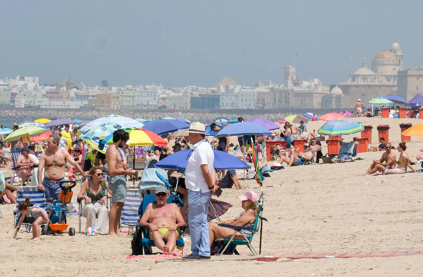 Fotos: Cádiz disfruta de su primer domingo de &#039;verano&#039;