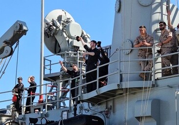 La fragata Numancia parte de la Base naval de Rota para integrarse en la operación 'Atalanta'