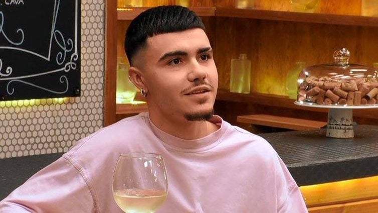 El hijo de Dani Güiza llega a 'First Dates', pero su cita no conoce a su padre: «Para mí es como un ídolo»