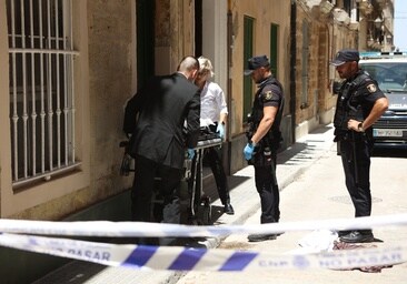 Muere un hombre de 59 años en el incendio de este sábado en la calle Ahumada de Cádiz