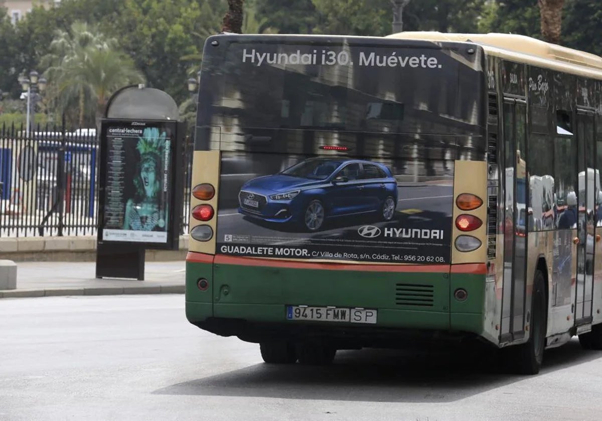 Autobús urbano de Cádiz.