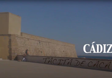 'Cádiz, tacita de caca': un corto de estudiantes saca los colores a los dueños de perros en la ciudad