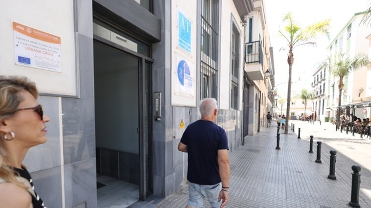 ¿Es alarmante el anunciado descenso en los precios de los alojamientos hoteleros de Cádiz para el verano?