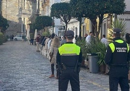 Un exjefe de la Policía Local de Tarifa, condenado por filtrar las preguntas del examen de acceso a los aspirantes que conocía