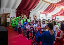 Los mayores disfrutan de su día en la Feria de Chiclana