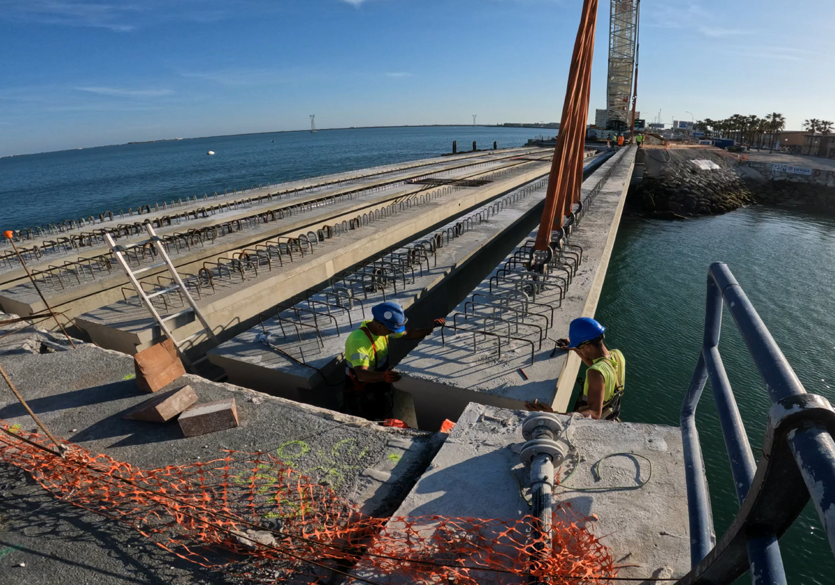 Obras del puente Carranza, ya finalizadas.