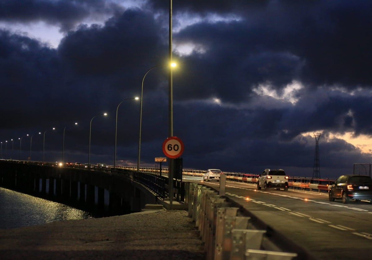 Imagen de la reapertura del puente Carranza este martes.