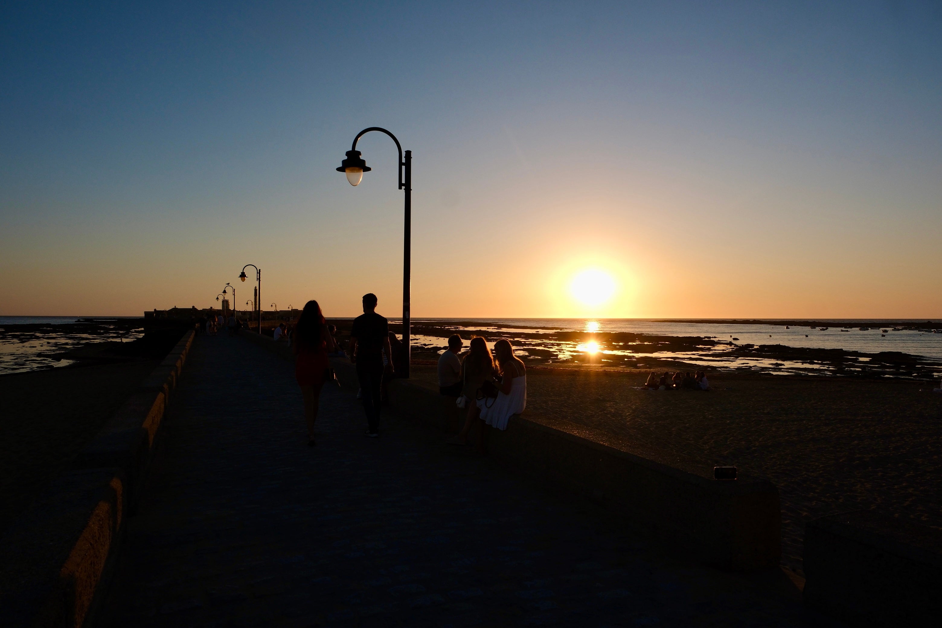 Fotos: Atardecer de La Caleta para darle la bienvenida al verano