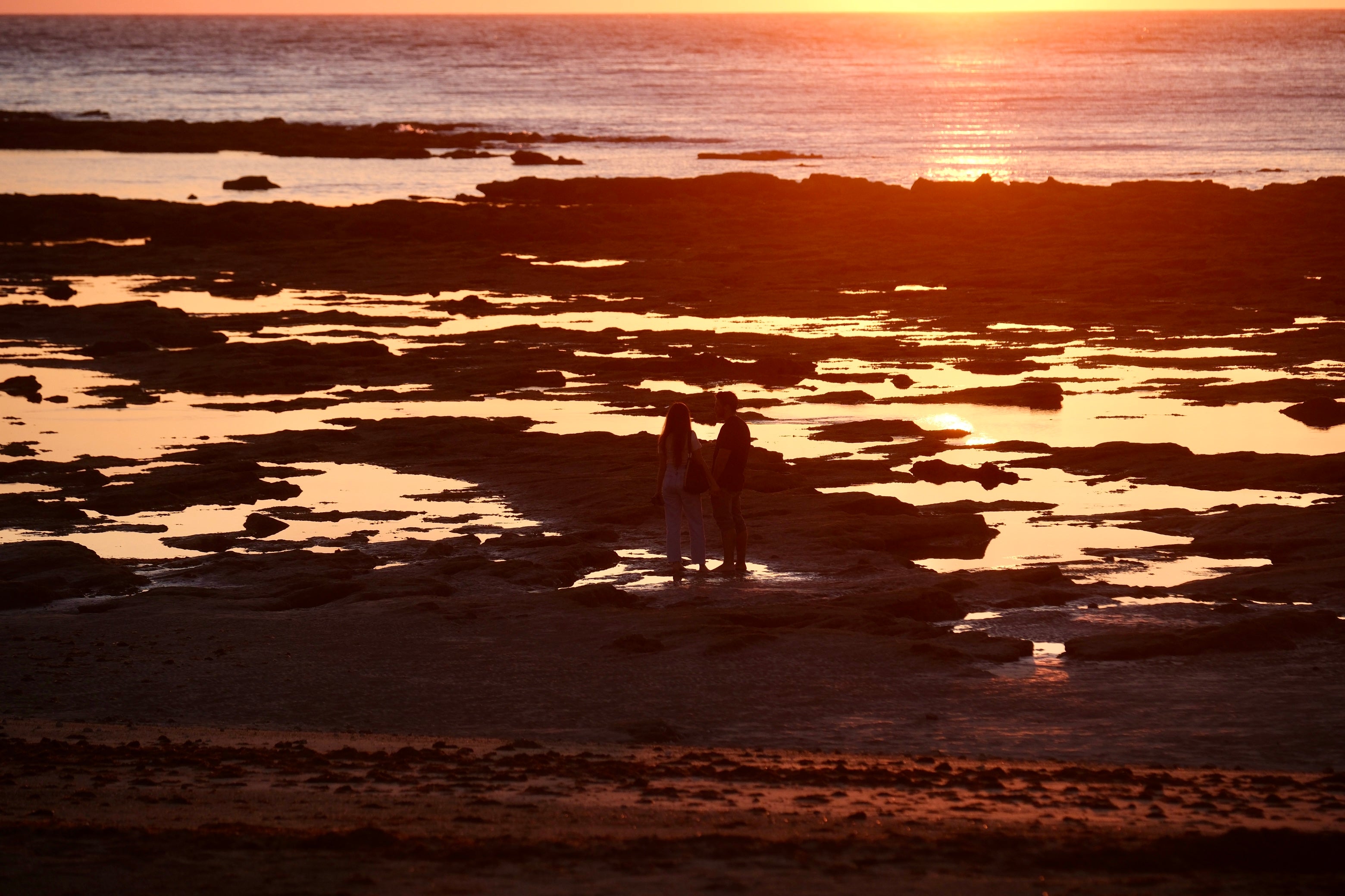 Fotos: Atardecer de La Caleta para darle la bienvenida al verano