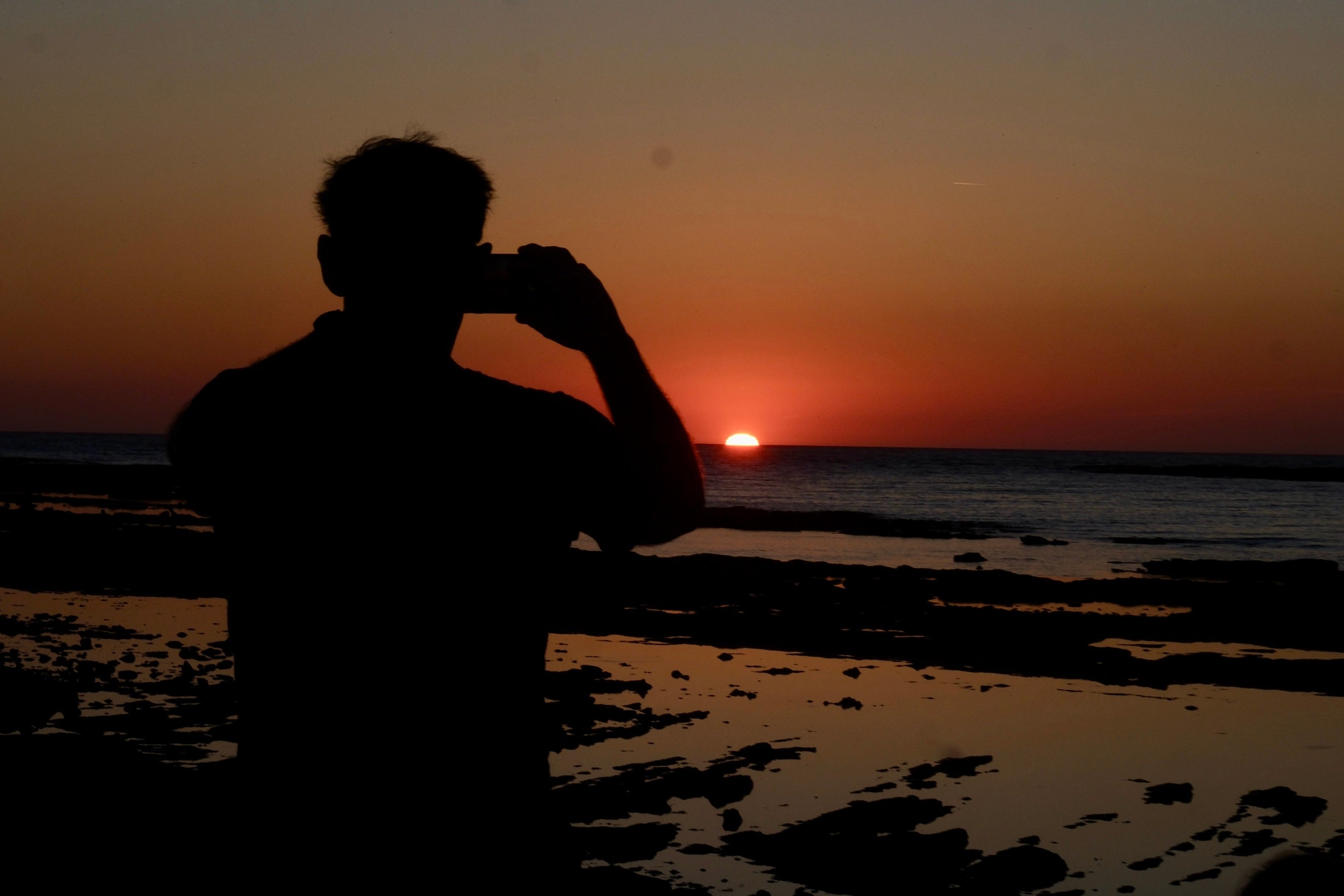 Fotos: Atardecer de La Caleta para darle la bienvenida al verano