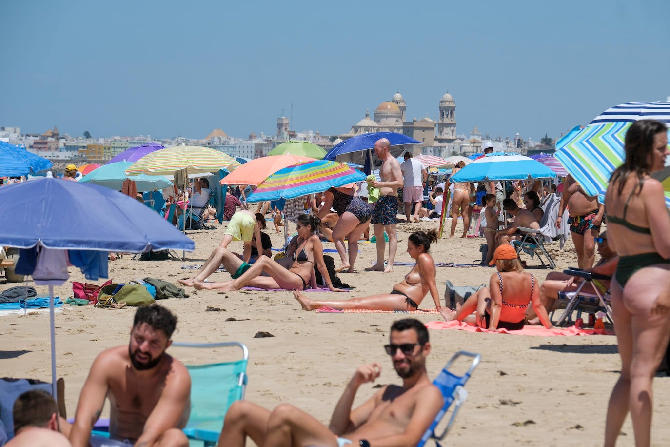 Fotos: Cádiz disfruta de su primer fin de semana de verano