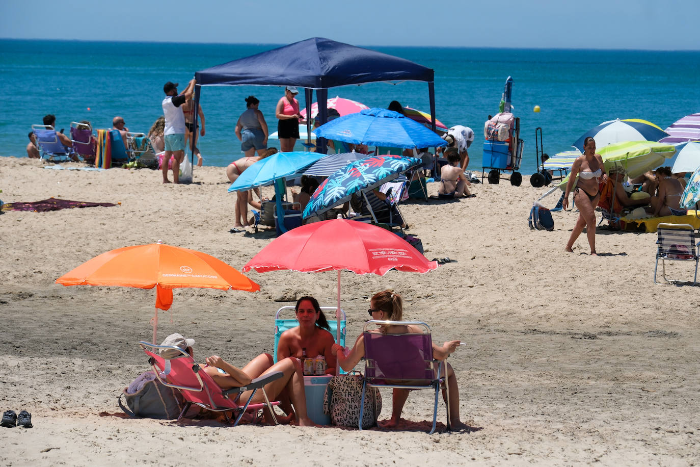 Fotos: Cádiz disfruta de su primer fin de semana de verano