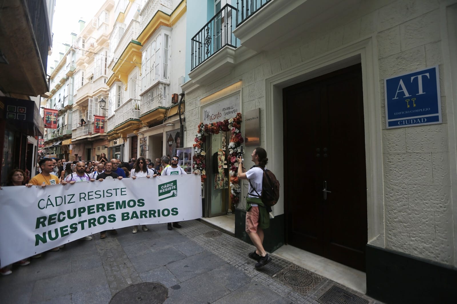 Fotos: Las imágenes de la manifestación en Cádiz contra el exceso turístico