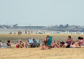 Ecologistas le otorga la 'Bandera Negra' a la playa urbana de Sanlúcar