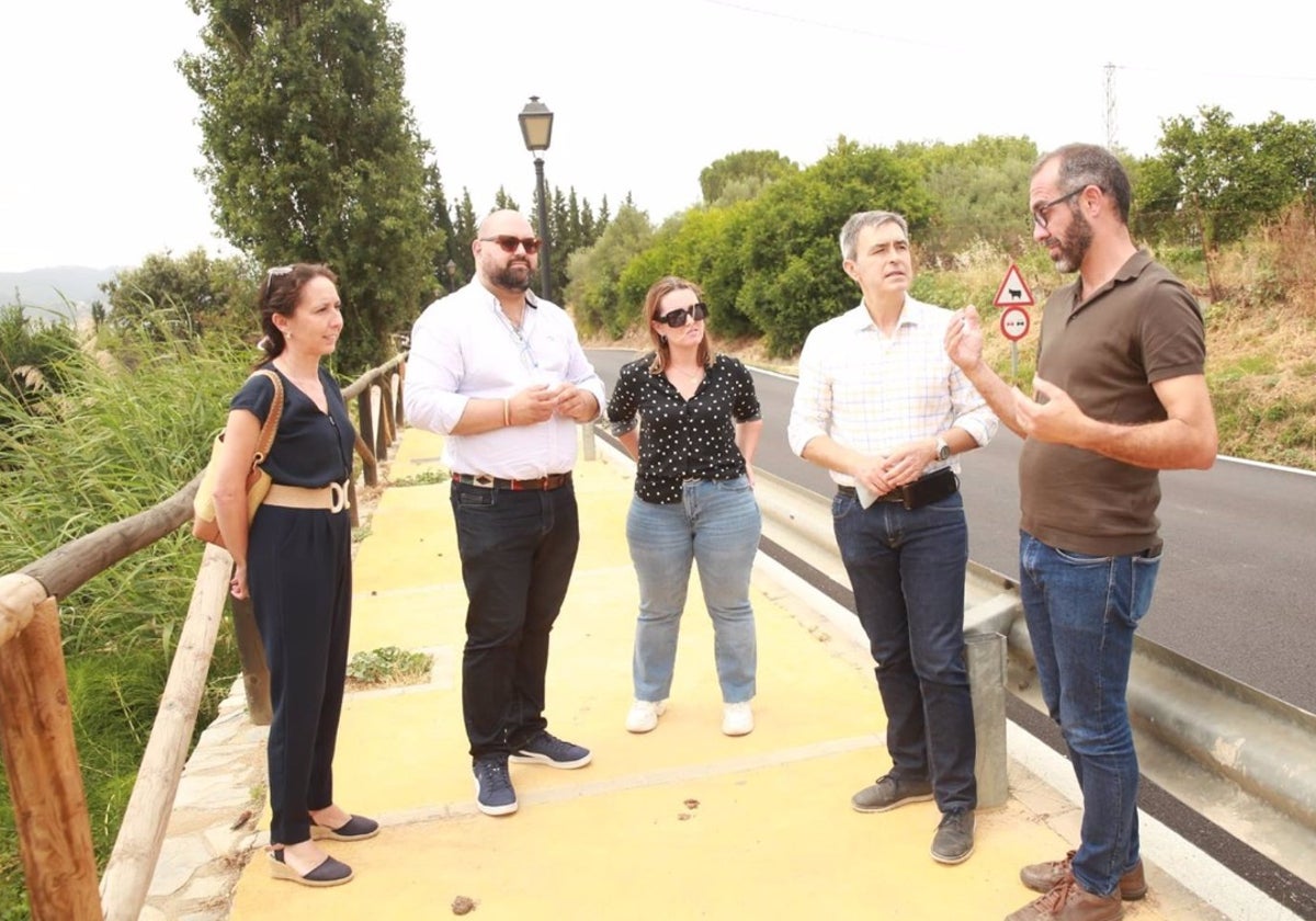 Diputación renueva la calzada de la carretera de acceso a Algodonales