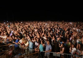 La Noche Abierta del Comercio devolverá  los conciertos al Paseo Marítimo de Cádiz ocho años después