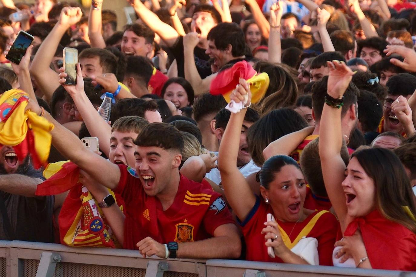 Fotos: Así se ha vivido el España-Francia en Cádiz