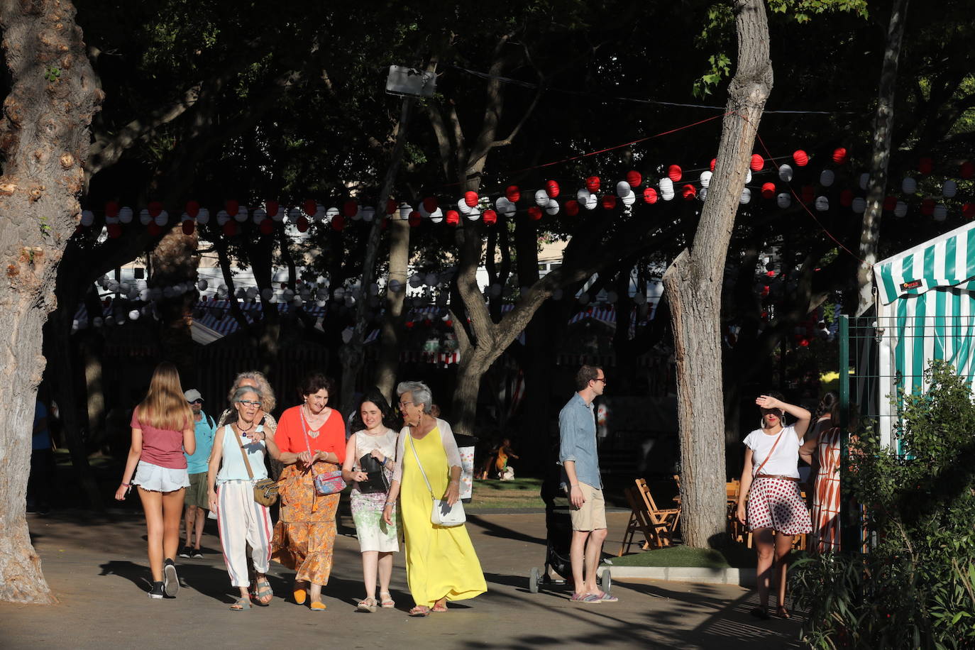 FOTOS: Primer día de disfrute completo en la Feria de San Fernando