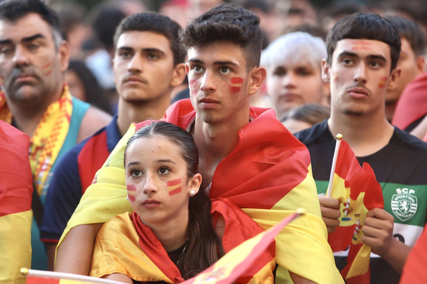 FOTOS: Los aficionados portuense se emocionan con el partido de España en la Eurocopa