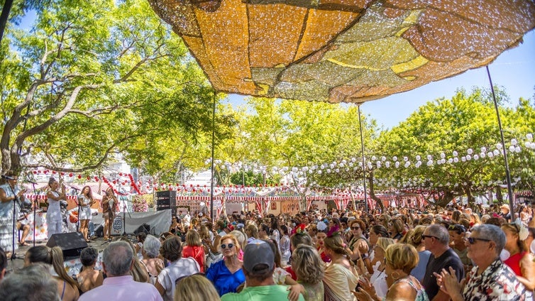 Las mujeres llenan la Feria isleña en su día