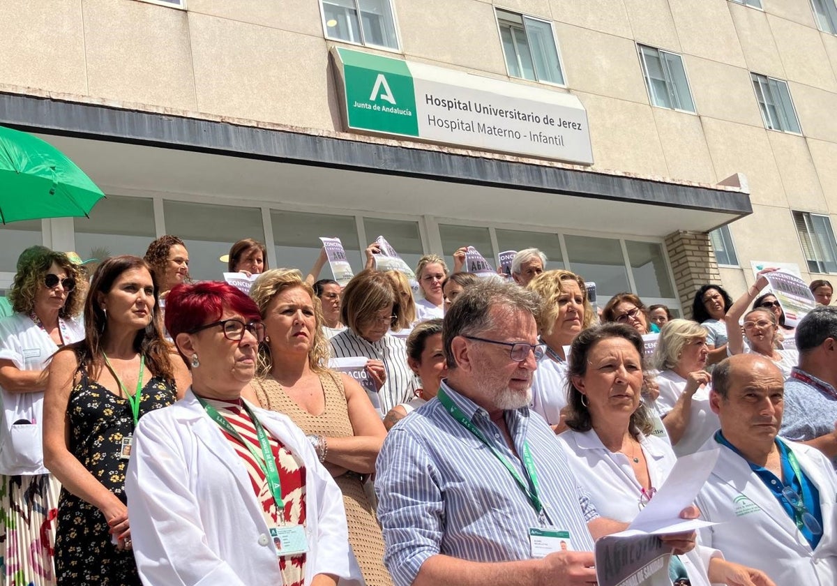 Profesionales sanitarios se plantan frente a las últimas agresiones con distintas concentraciones en sus centros