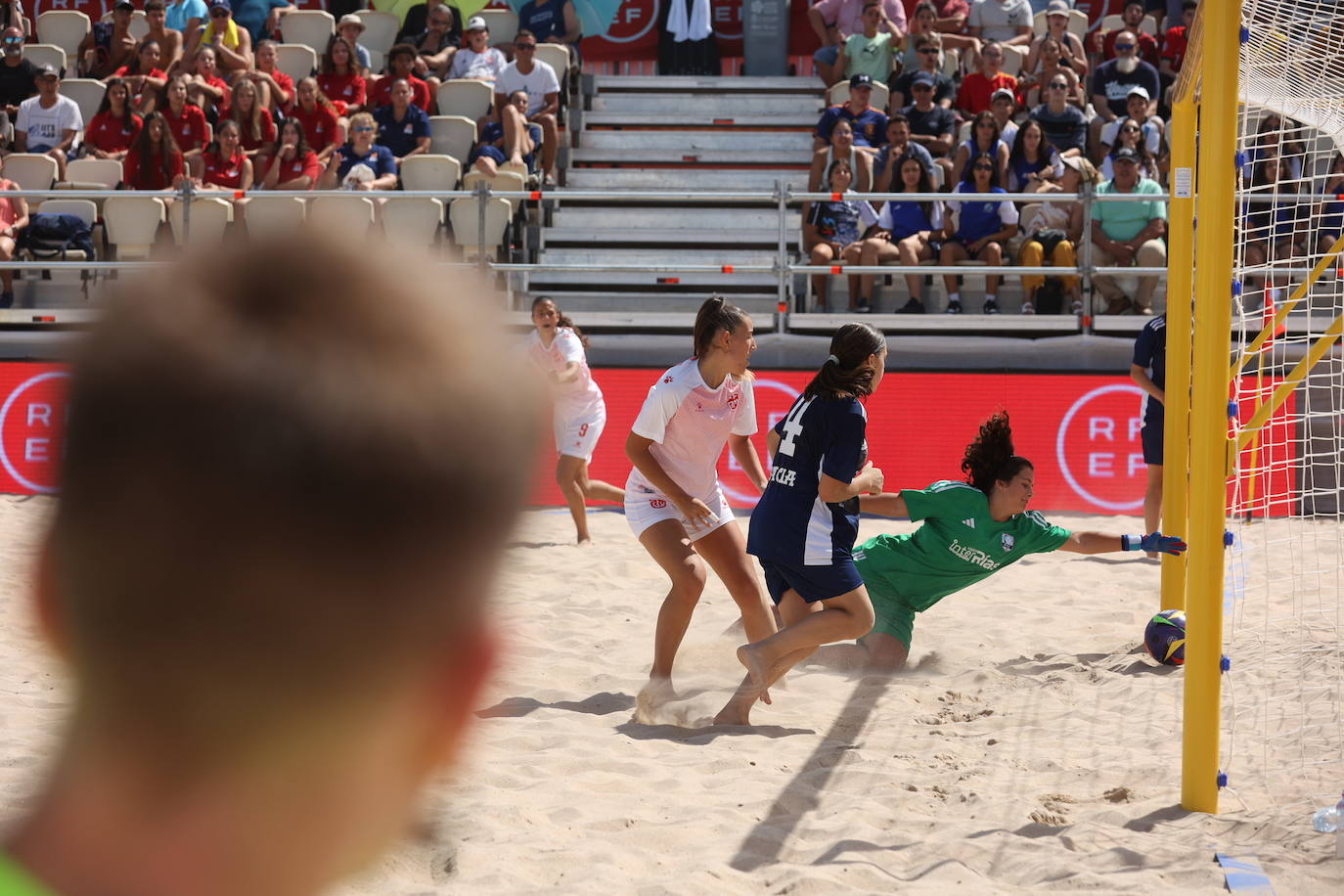 Fotos: El mejor fútbol playa se da cita en el Cádiz Arena