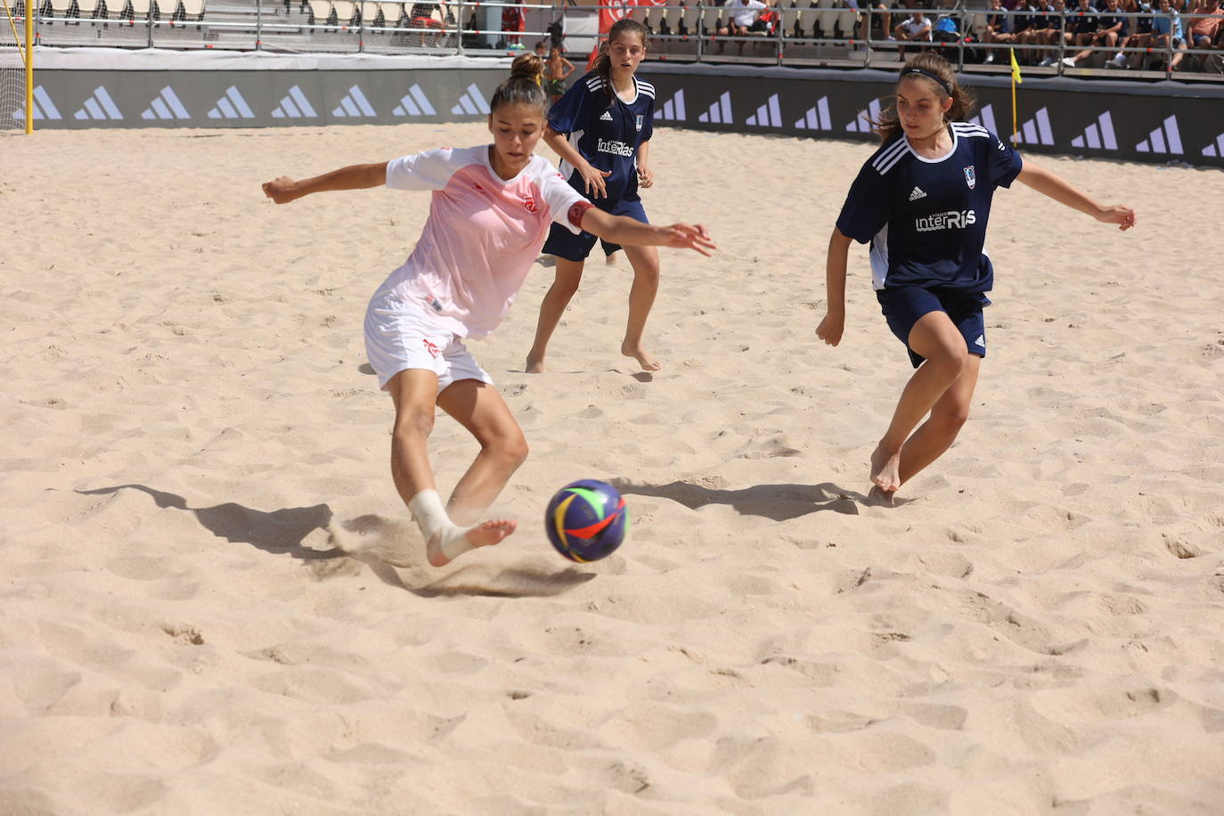 Fotos: El mejor fútbol playa se da cita en el Cádiz Arena