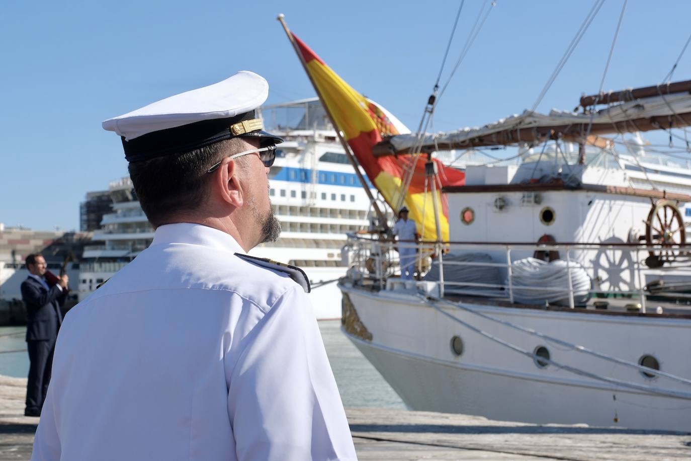 Fotos: Así ha sido la llegada de Elcano a Cádiz