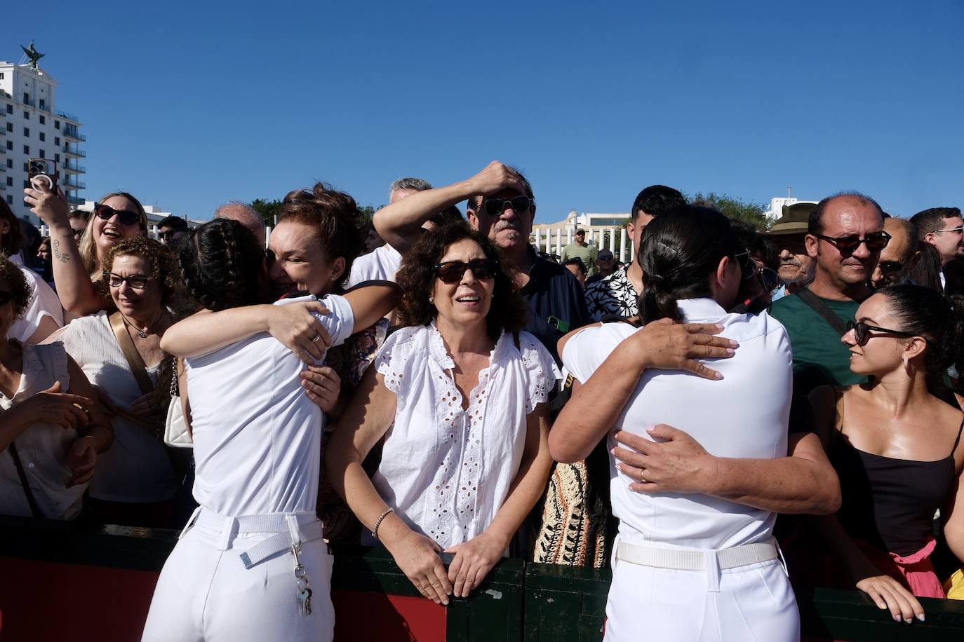 Fotos: Así ha sido la llegada de Elcano a Cádiz