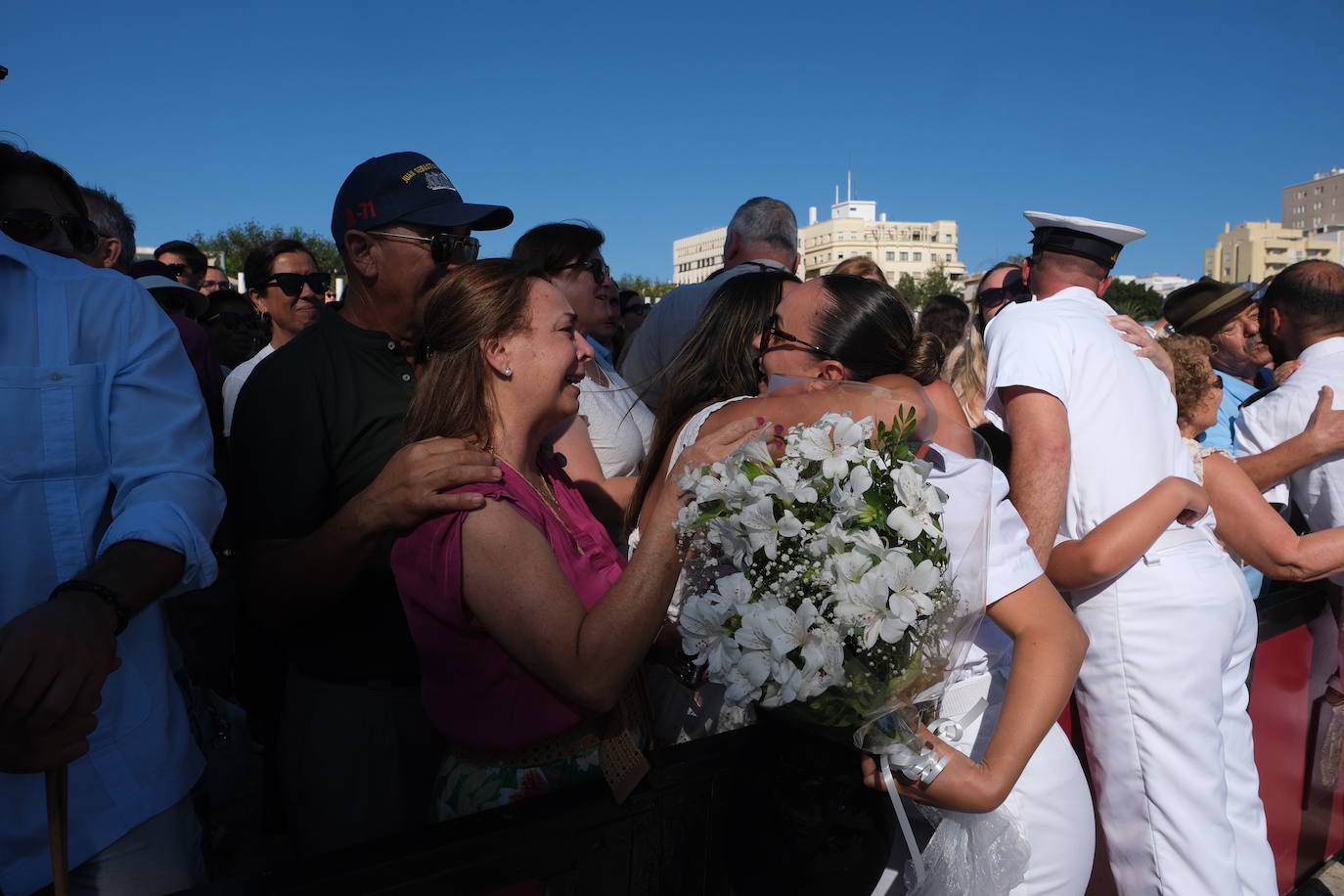 Fotos: Así ha sido la llegada de Elcano a Cádiz