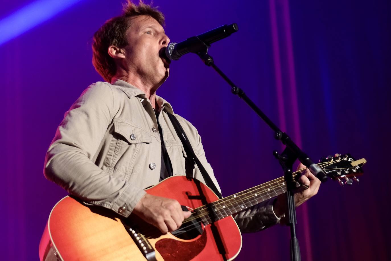 Fotos: James Blunt conquista Sancti Petri