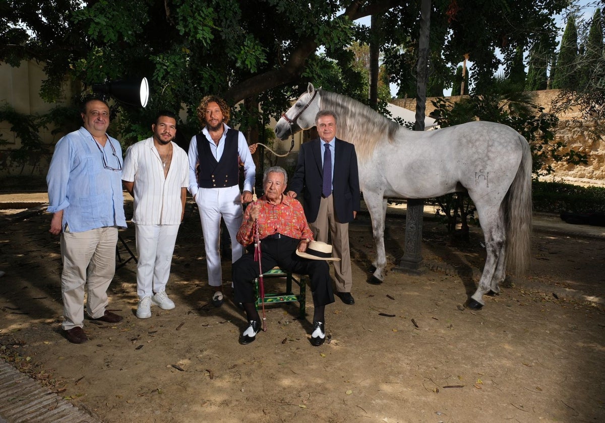 Manuel Morao protagoniza una sesión fotográfica del proyecto 'Esencia' de la Yeguada La Cartuja.