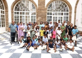 Los niños saharauis del programa 'Vacaciones en paz' visitan Diputación